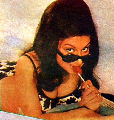 sharmila_tagore_lolita_look